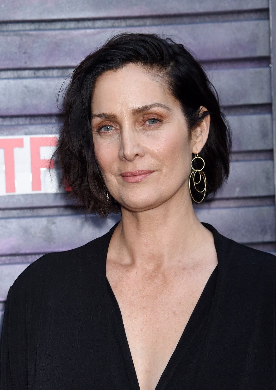 carrie anne moss