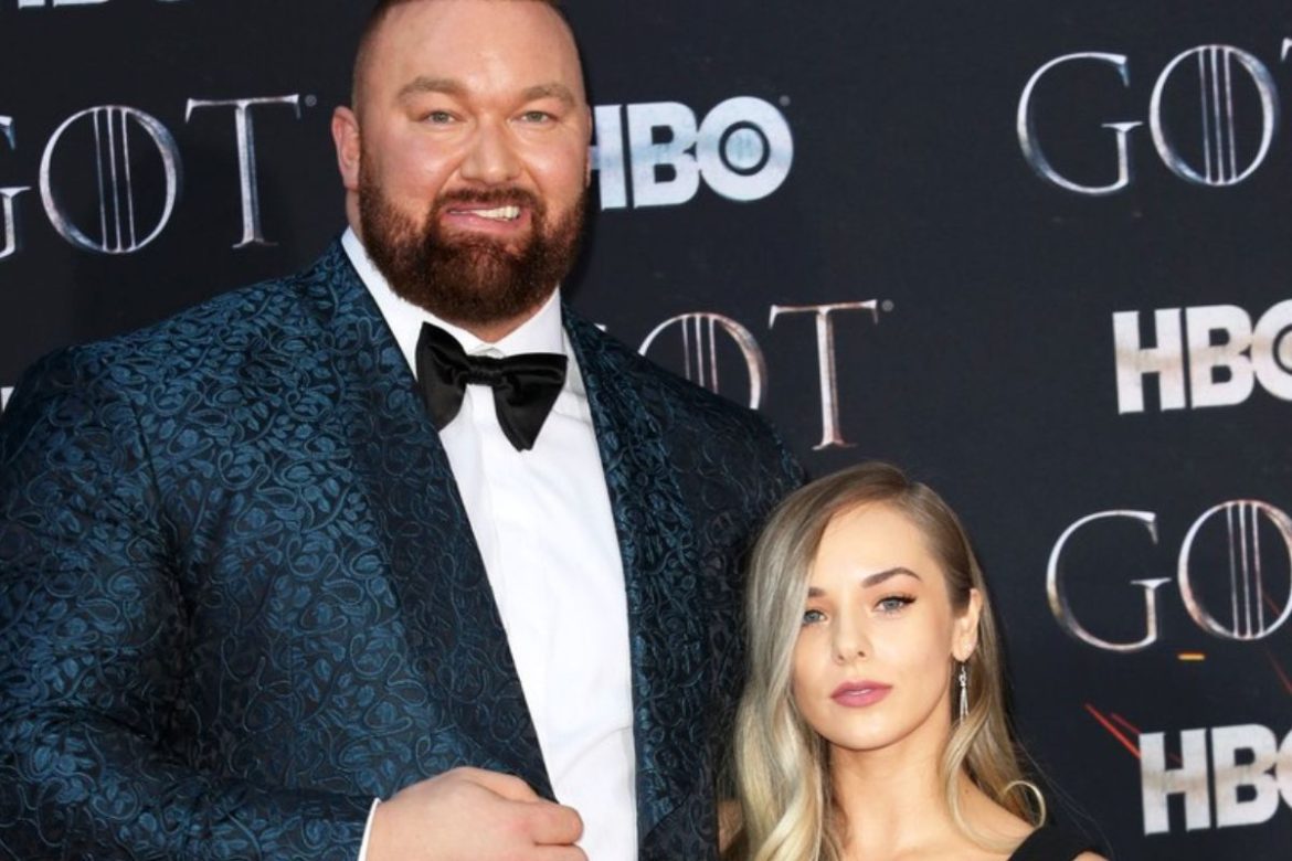 Hafthor Julius Bjornsson a Kelsey Henson