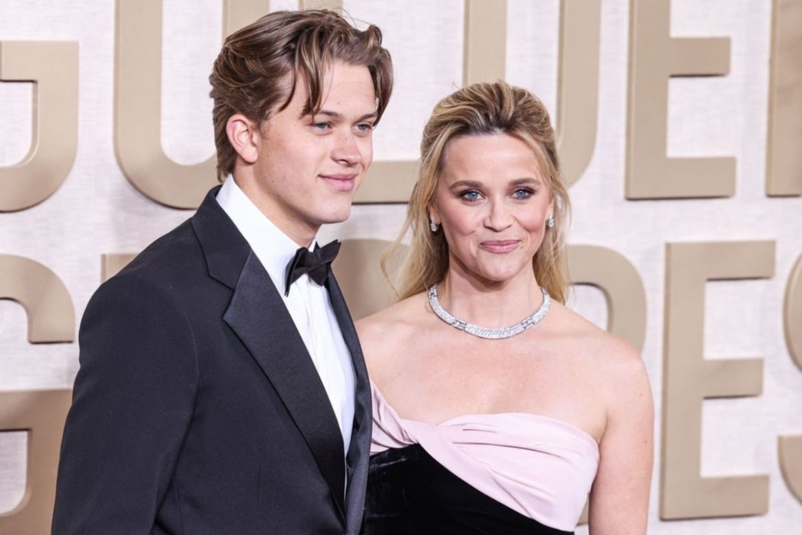 Reese Witherspoon with son Deacon